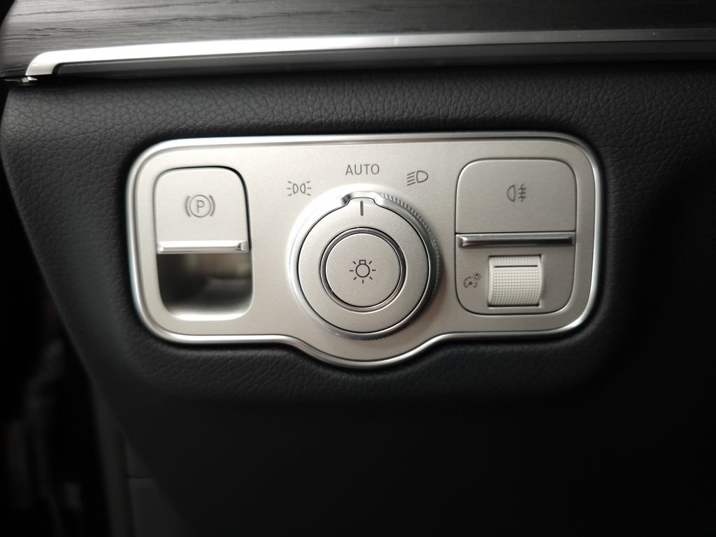 Certified 2026 Mercedes-Benz GLE 350 4MATIC image 9