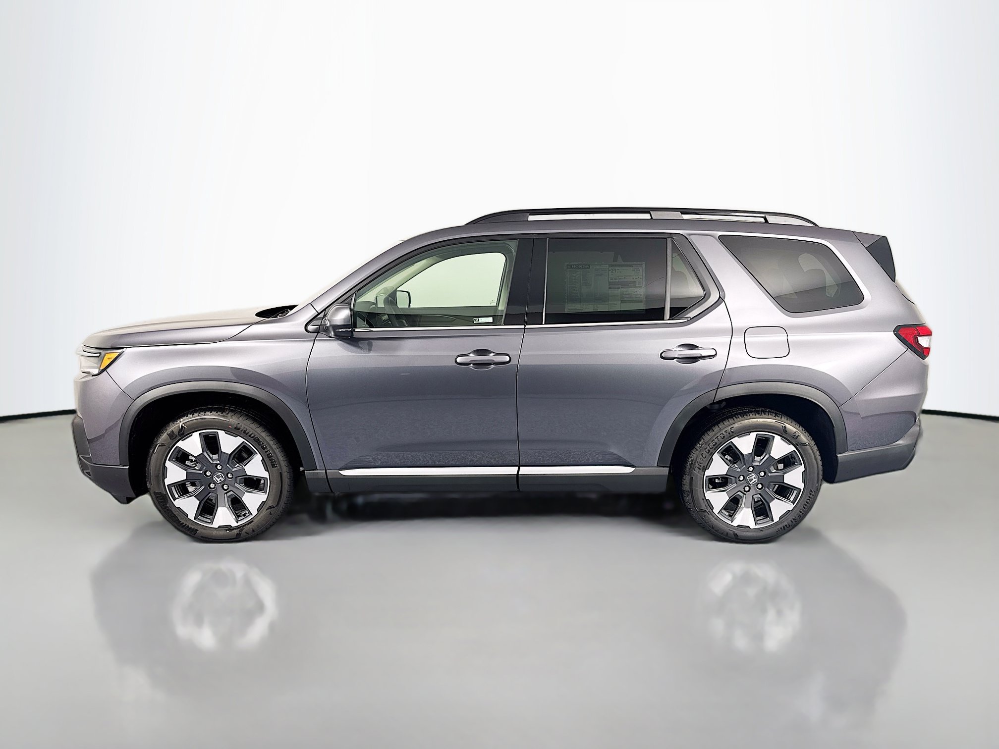 New 2026 Honda Pilot Touring image 8