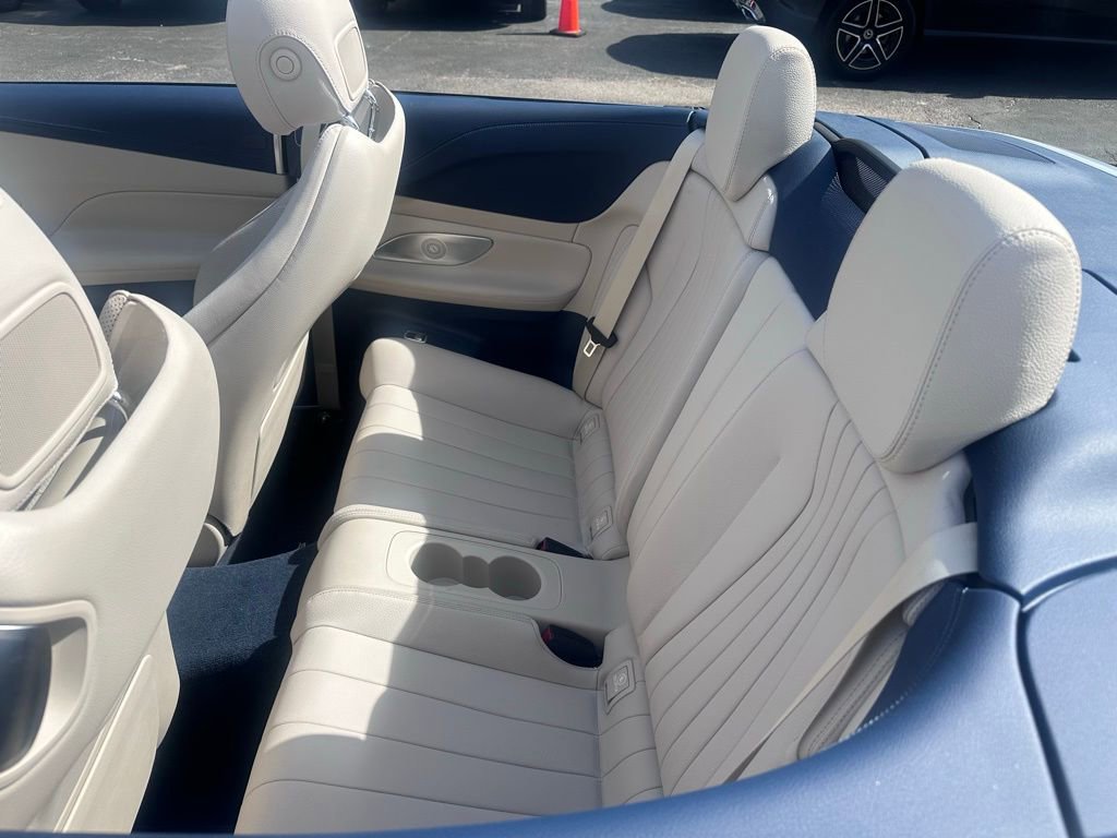 Used 2020 Mercedes-Benz E 450 4MATIC Cabriolet image 4