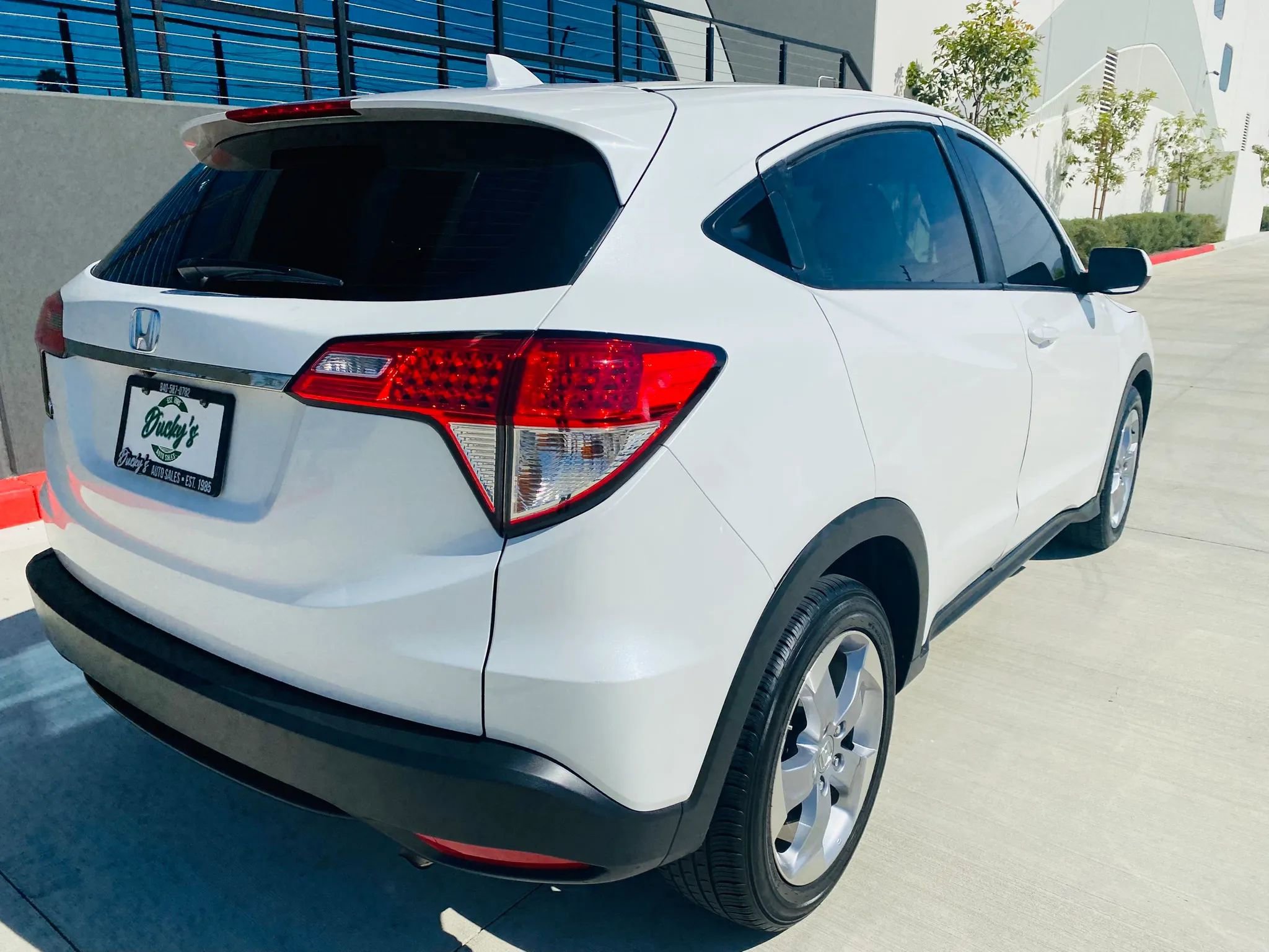 Used 2022 Honda HR-V LX image 12