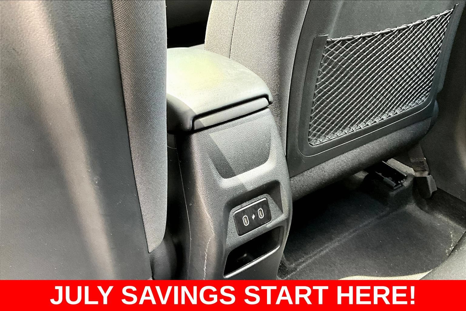 Used 2025 Hyundai Venue SEL FWD image 13
