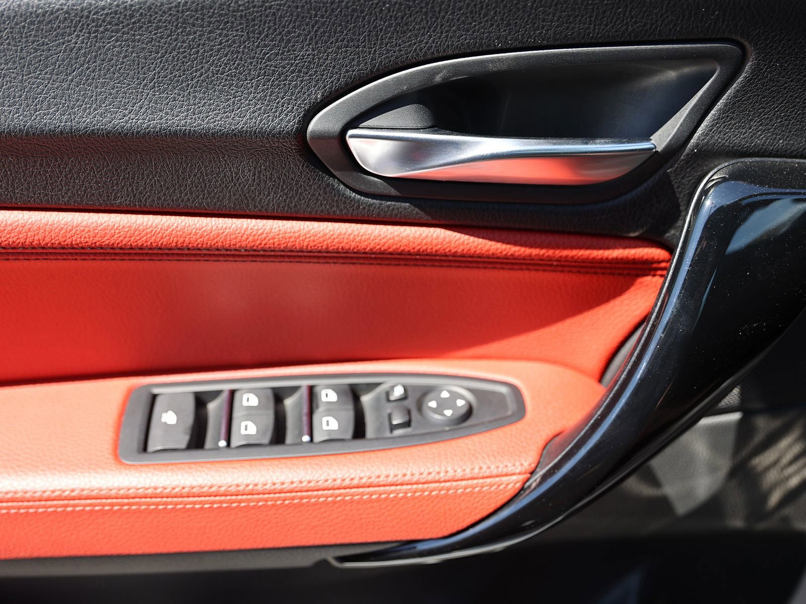 Used 2020 BMW 230i xDrive Convertible w/ Premium Package AWD/4WD image 34