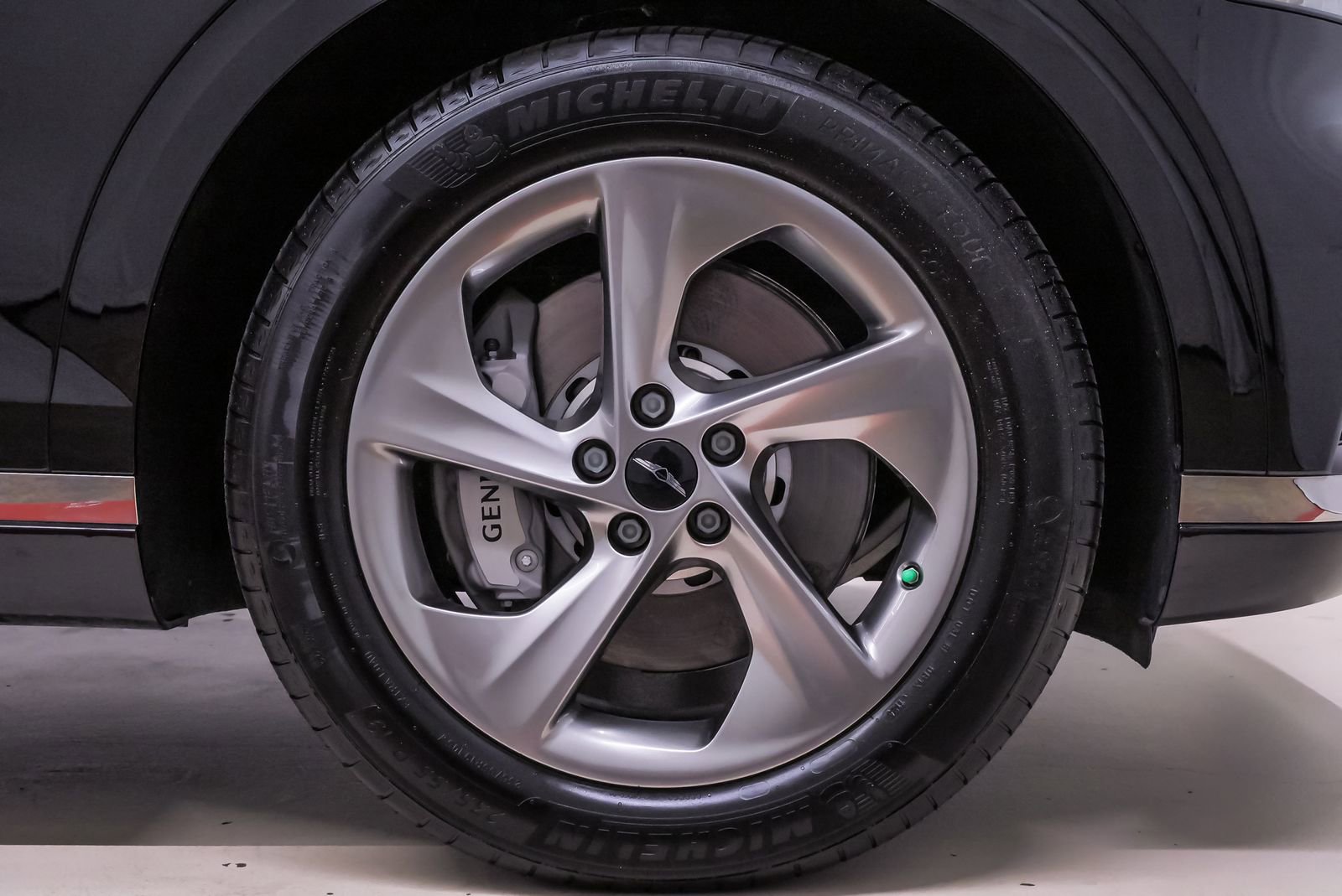 Certified 2026 Genesis GV70 2.5T AWD/4WD image 26