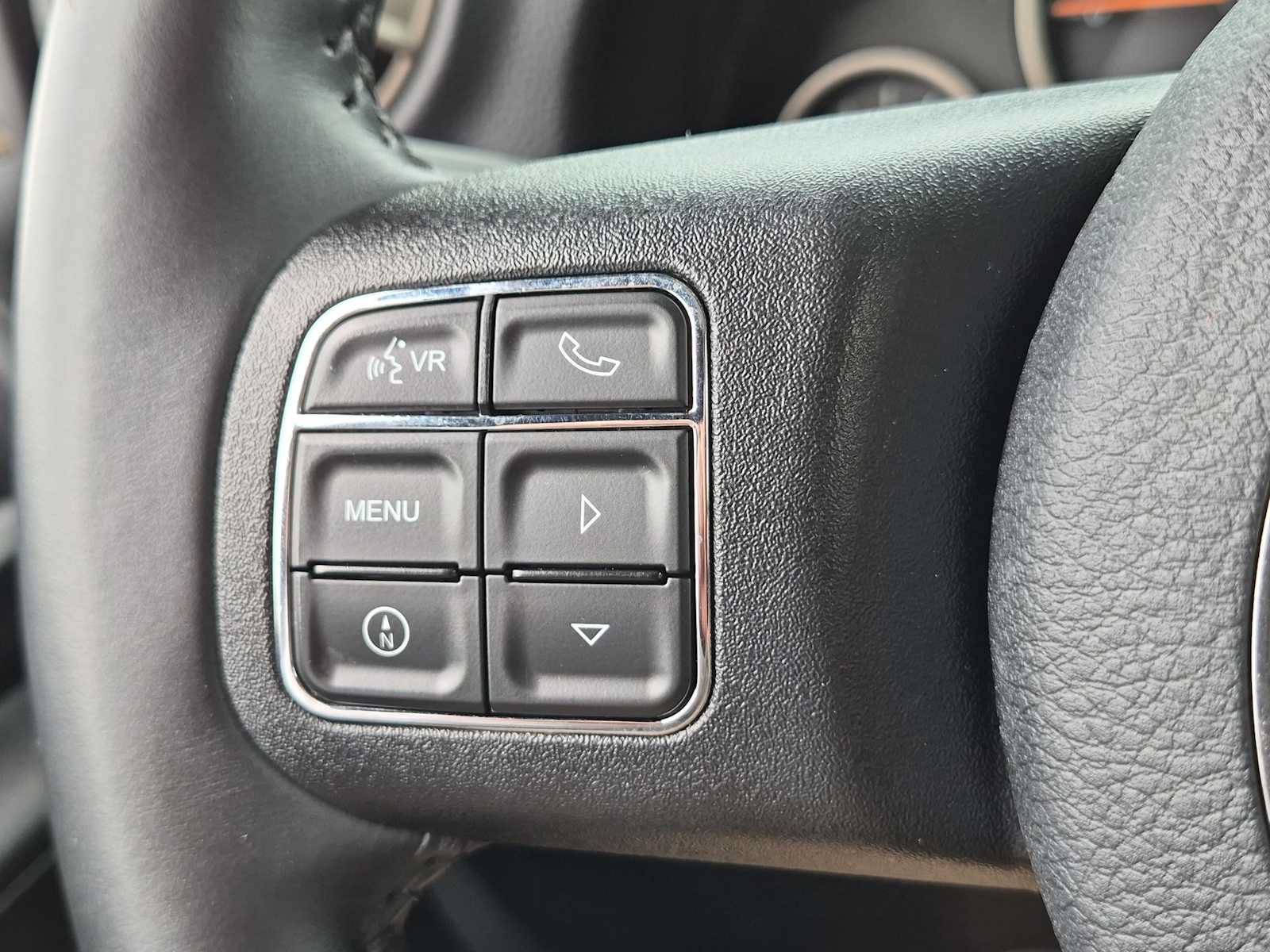 Used 2016 Jeep Wrangler Sahara AWD/4WD image 24