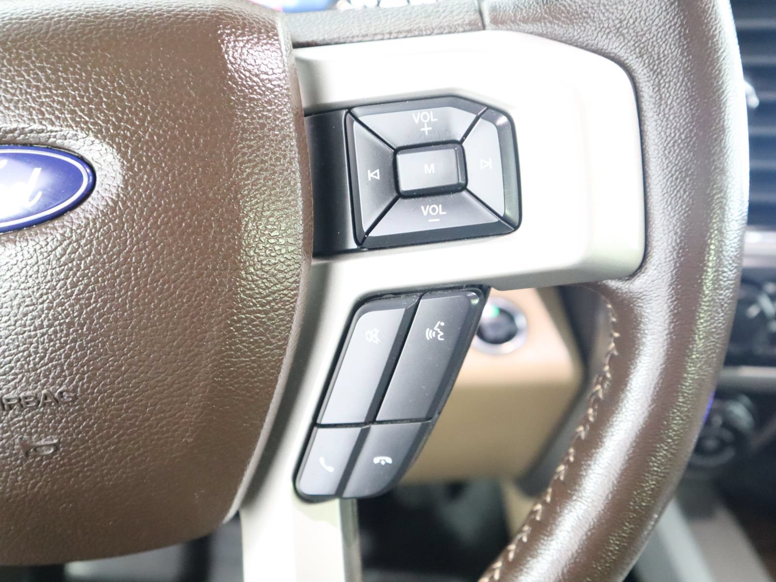 Used 2018 Ford F150 Lariat AWD/4WD image 31