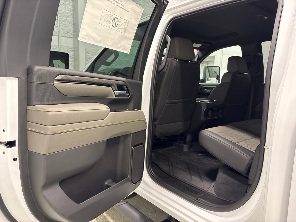 New 2026 Chevrolet Silverado 2500 ZR2 w/ LPO, Dark Essentials Package AWD/4WD image 32
