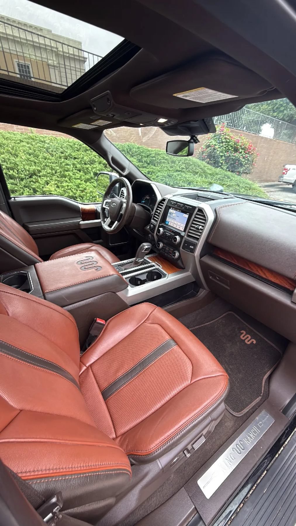 Used 2019 Ford F150 King Ranch w/ Equipment Group 601A Luxury AWD/4WD image 33