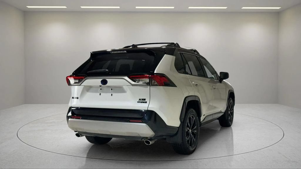 Used 2023 Toyota RAV4 XSE AWD/4WD image 3