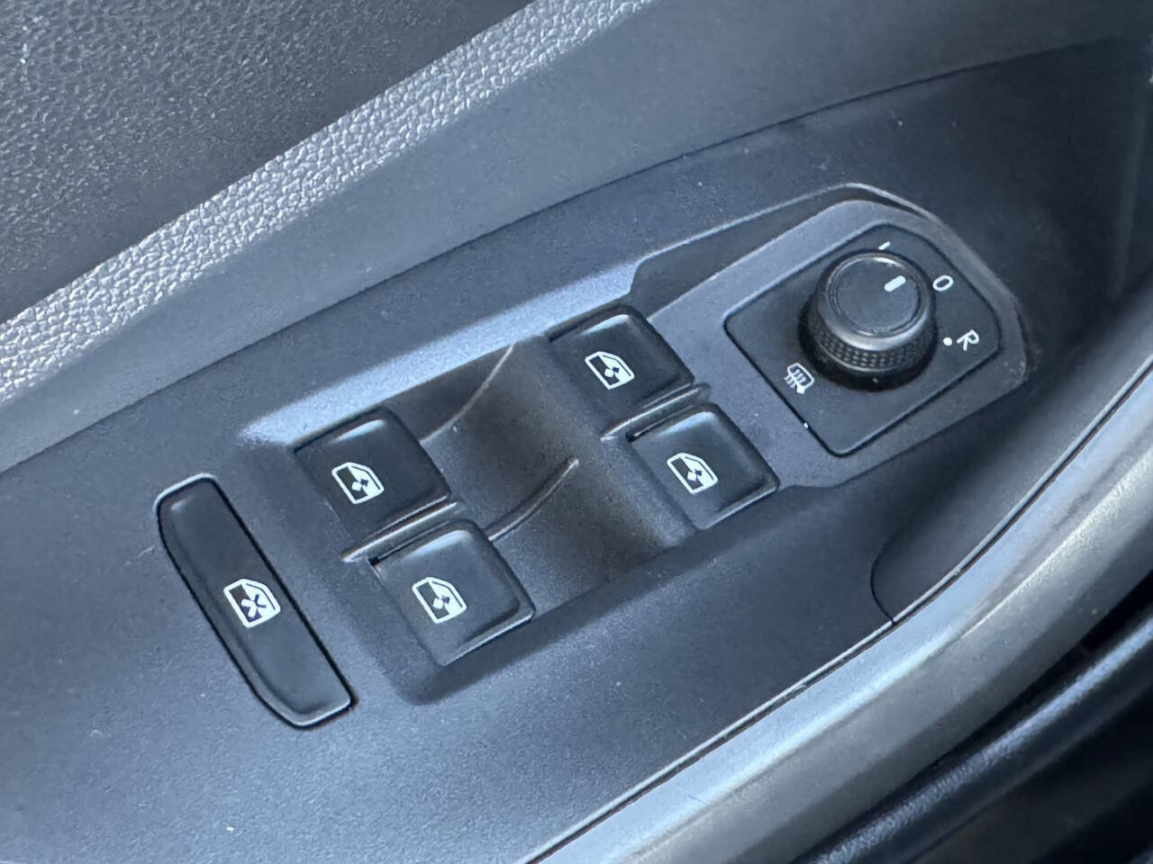 Used 2019 Volkswagen Jetta S w/ Driver Assistance Package image 20