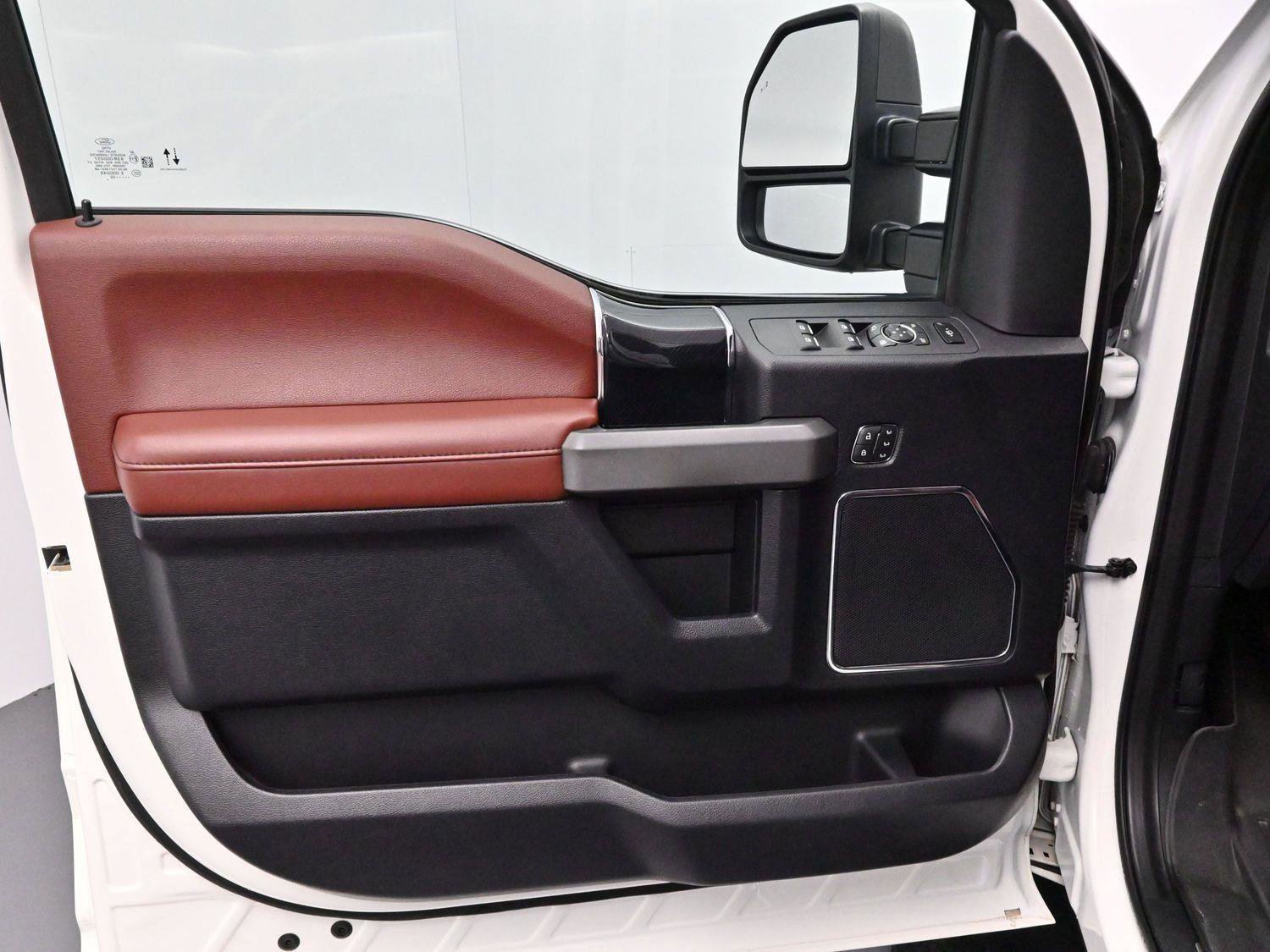 Used 2020 Ford F250 Platinum w/ FX4 Off-Road Package image 11