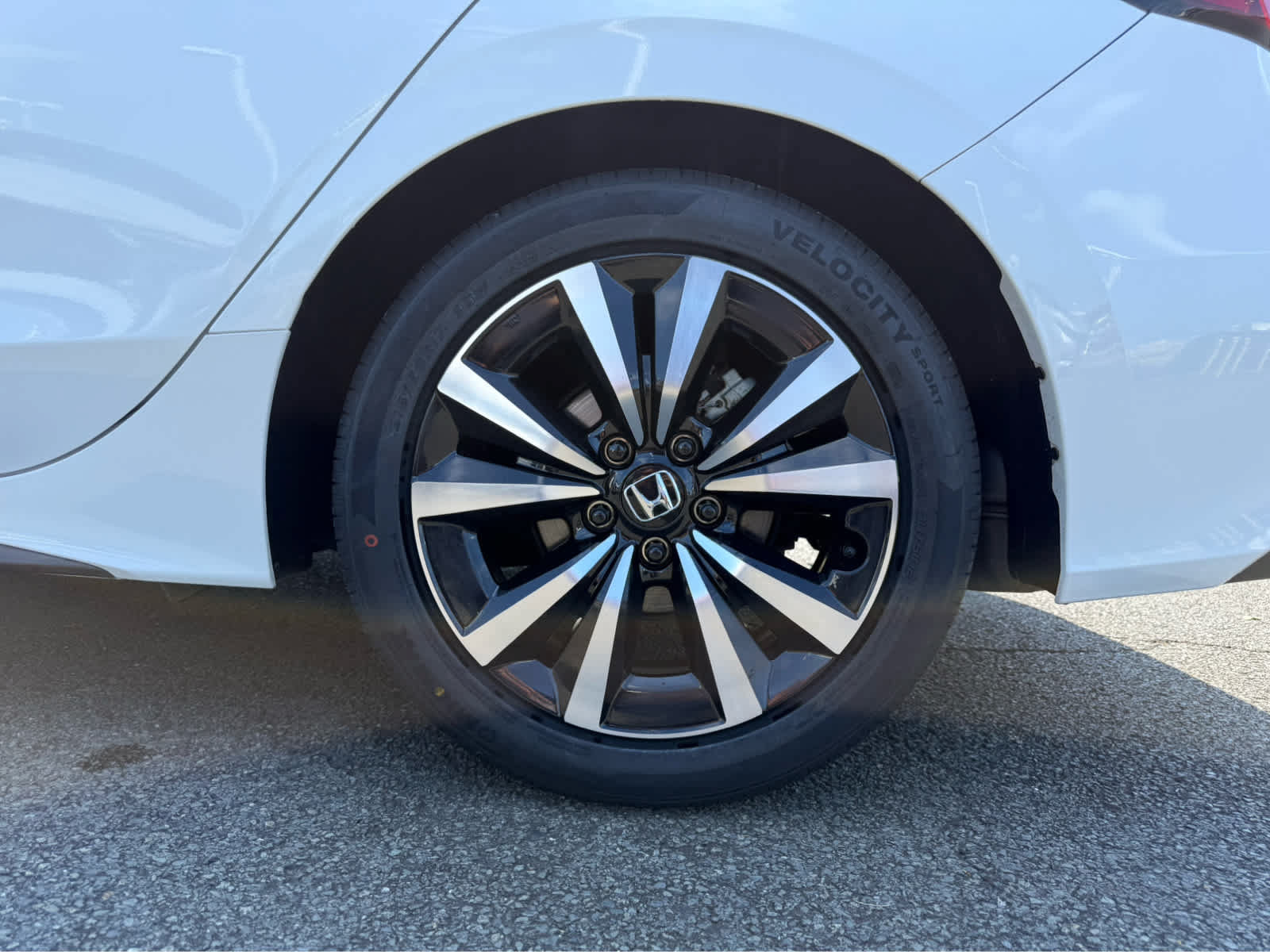 Used 2022 Honda Civic EX-L image 5
