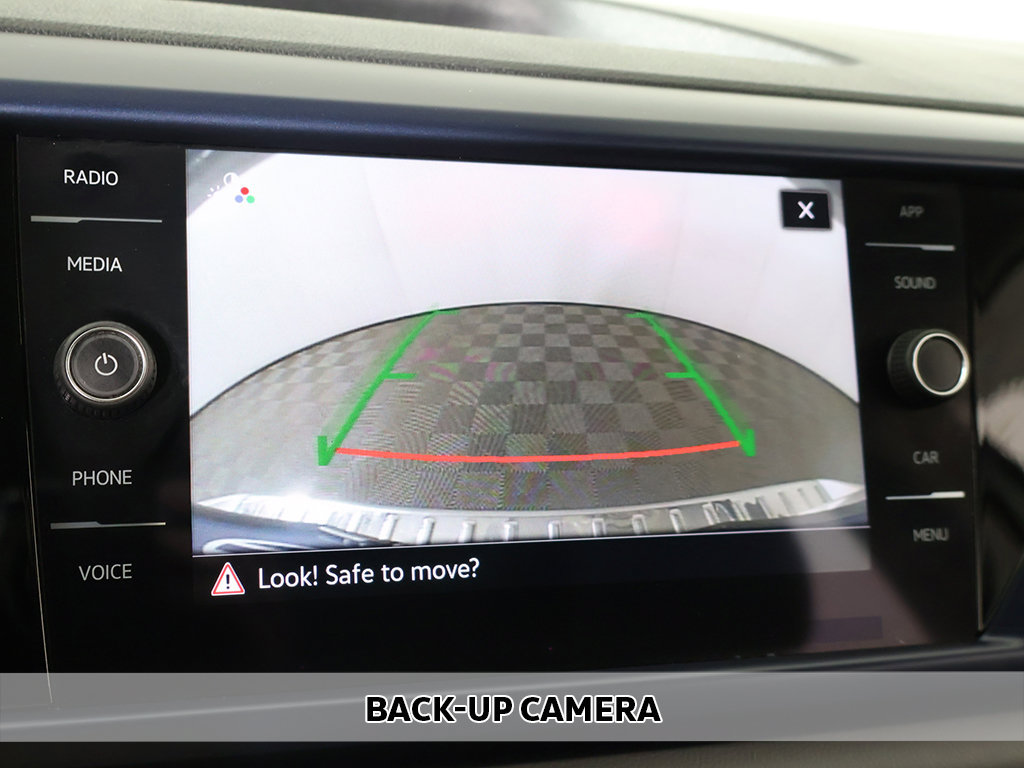 Used 2023 Volkswagen Taos SE w/ Panoramic Sunroof Package AWD/4WD image 5