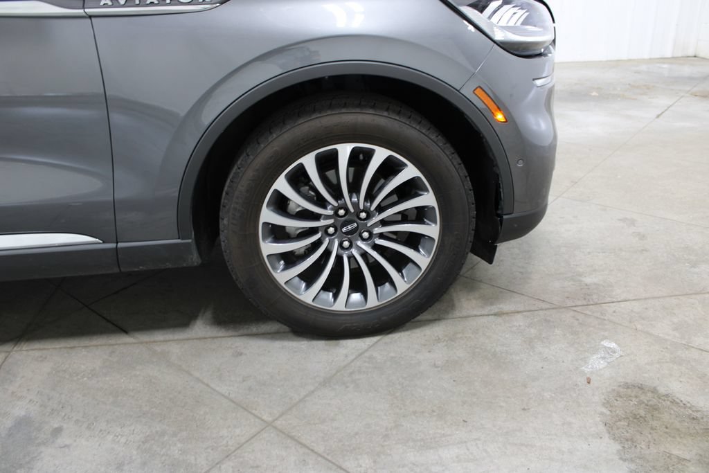 Used 2024 Lincoln Aviator Reserve w/ Equipment Group 201A RWD image 40