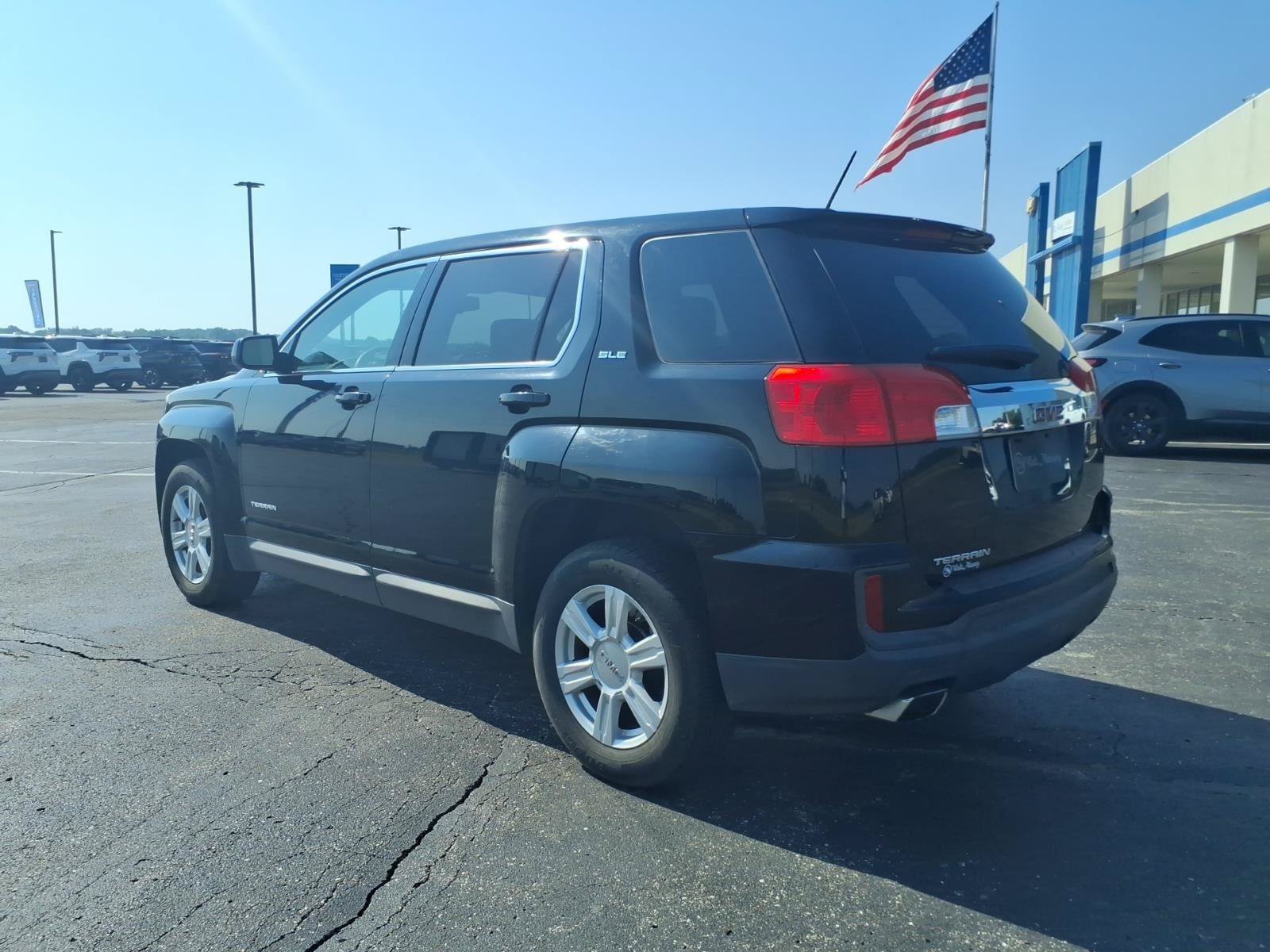 Used 2016 GMC Terrain SLE FWD image 3