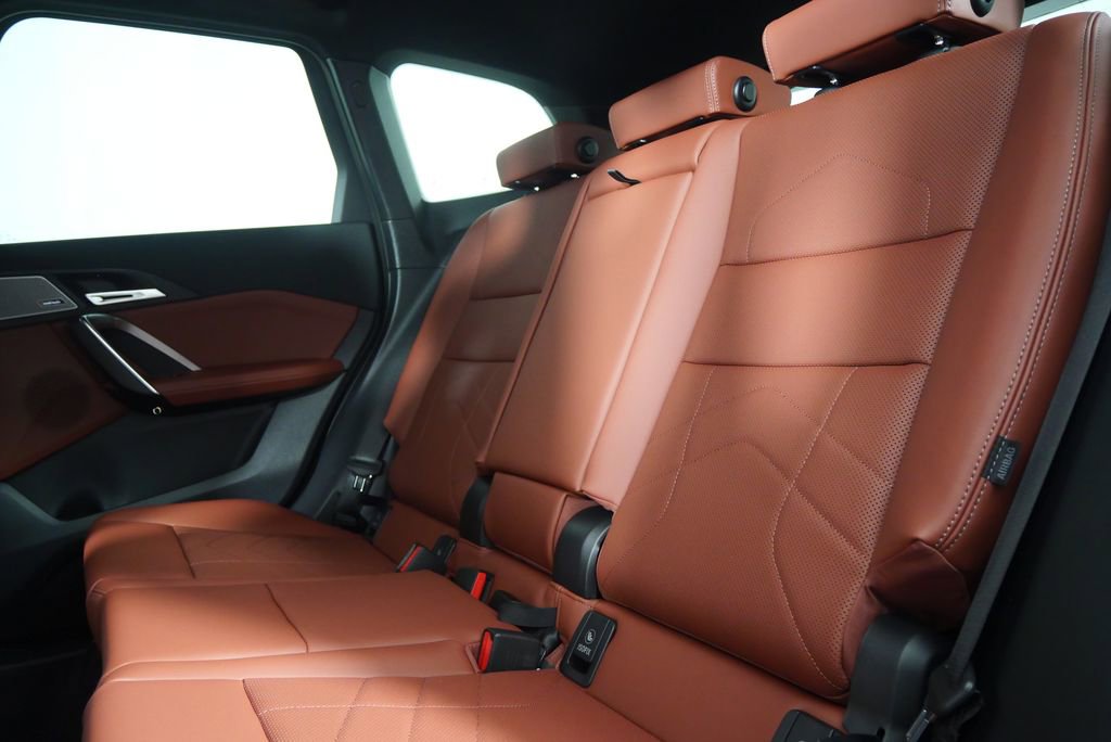 Used 2026 BMW X1 xDrive28i w/ Technology Package image 16