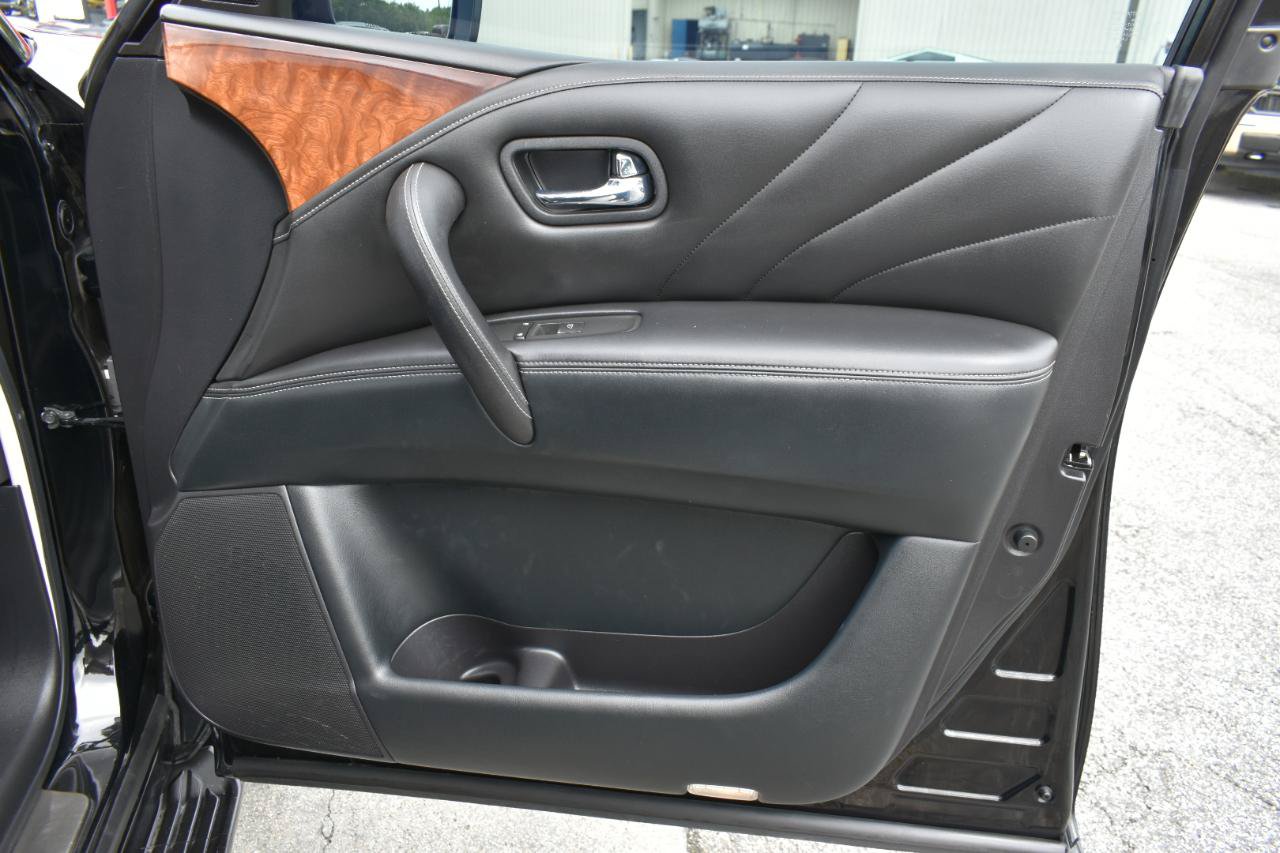 Used 2017 INFINITI QX80 2WD w/ Deluxe Technology Package image 42