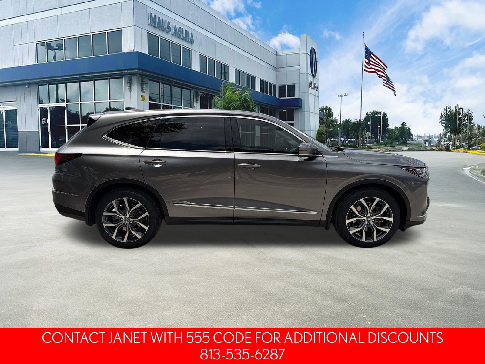 Used 2023 Acura MDX FWD w/ Technology Package image 3