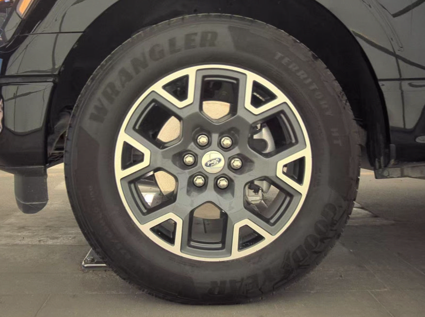 Used 2025 Ford F150 STX w/ Equipment Group 200A RWD image 8