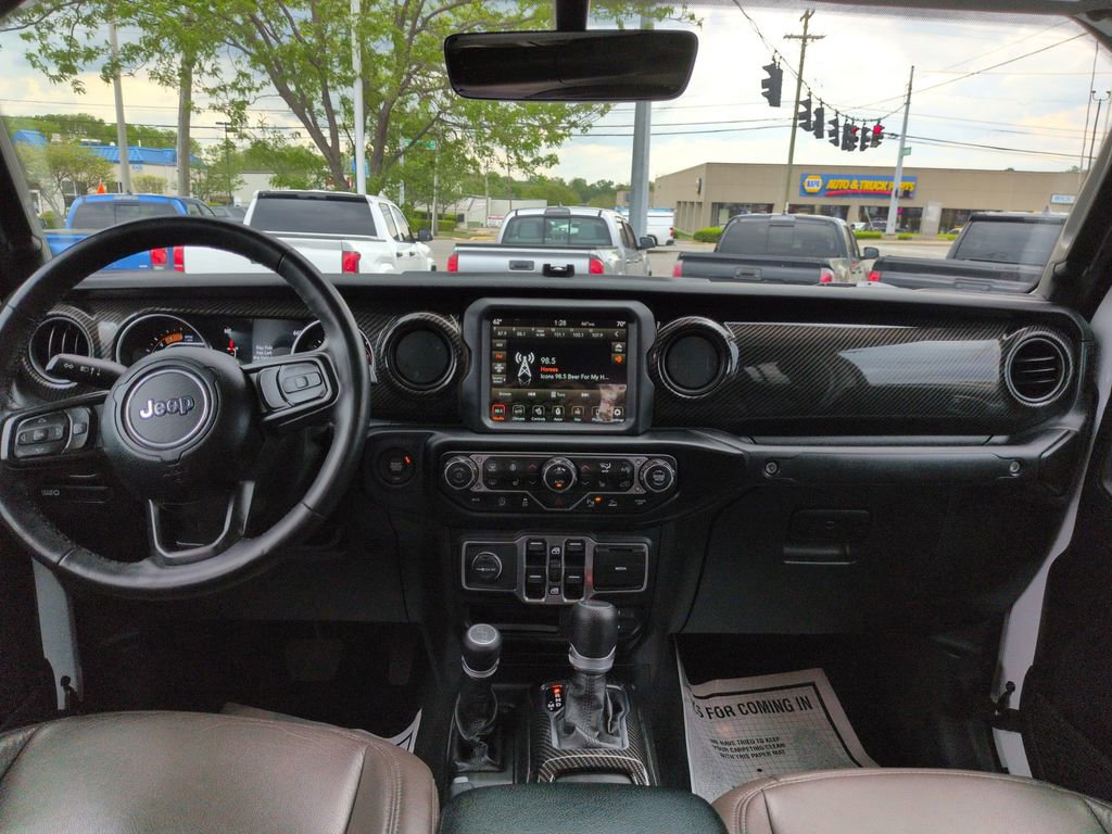 Used 2021 Jeep Gladiator Willys image 12