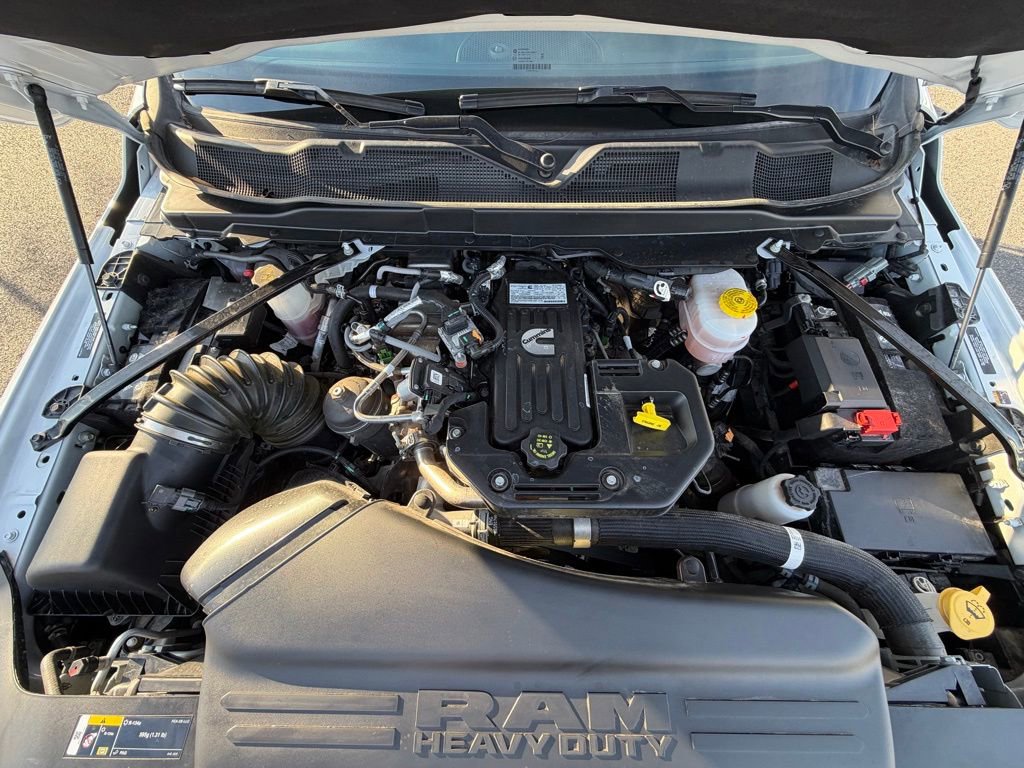 Used 2025 RAM 3500 Tradesman w/ Chrome Appearance Group image 17