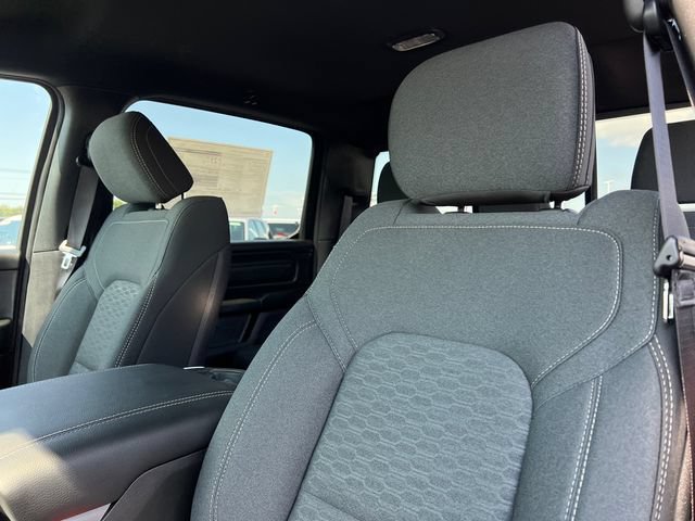 New 2026 RAM 1500 Express AWD/4WD image 23