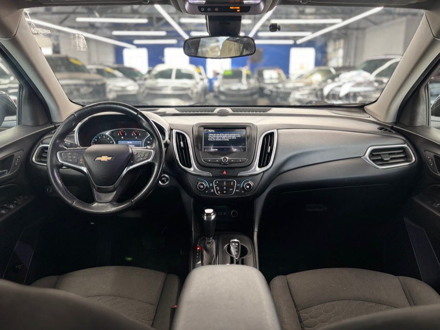 Used 2019 Chevrolet Equinox LT w/ Driver Convenience Package FWD image 24