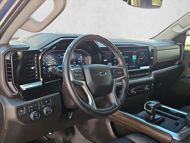 Used 2024 Chevrolet Silverado 1500 RST AWD/4WD image 10