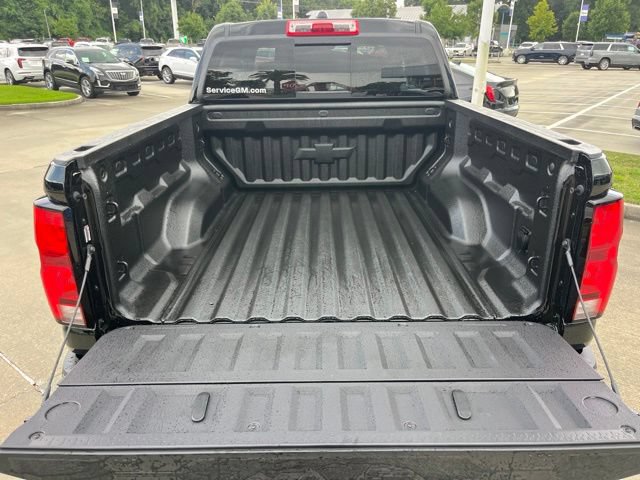 New 2026 Chevrolet Colorado ZR2 w/ Technology Package AWD/4WD image 8