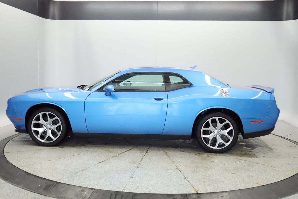 Used 2016 Dodge Challenger SXT Plus image 2
