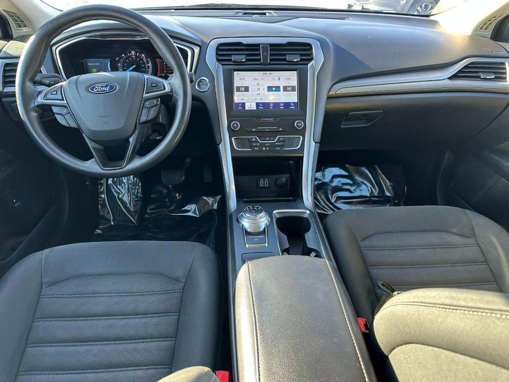 Used 2019 Ford Fusion SE image 11