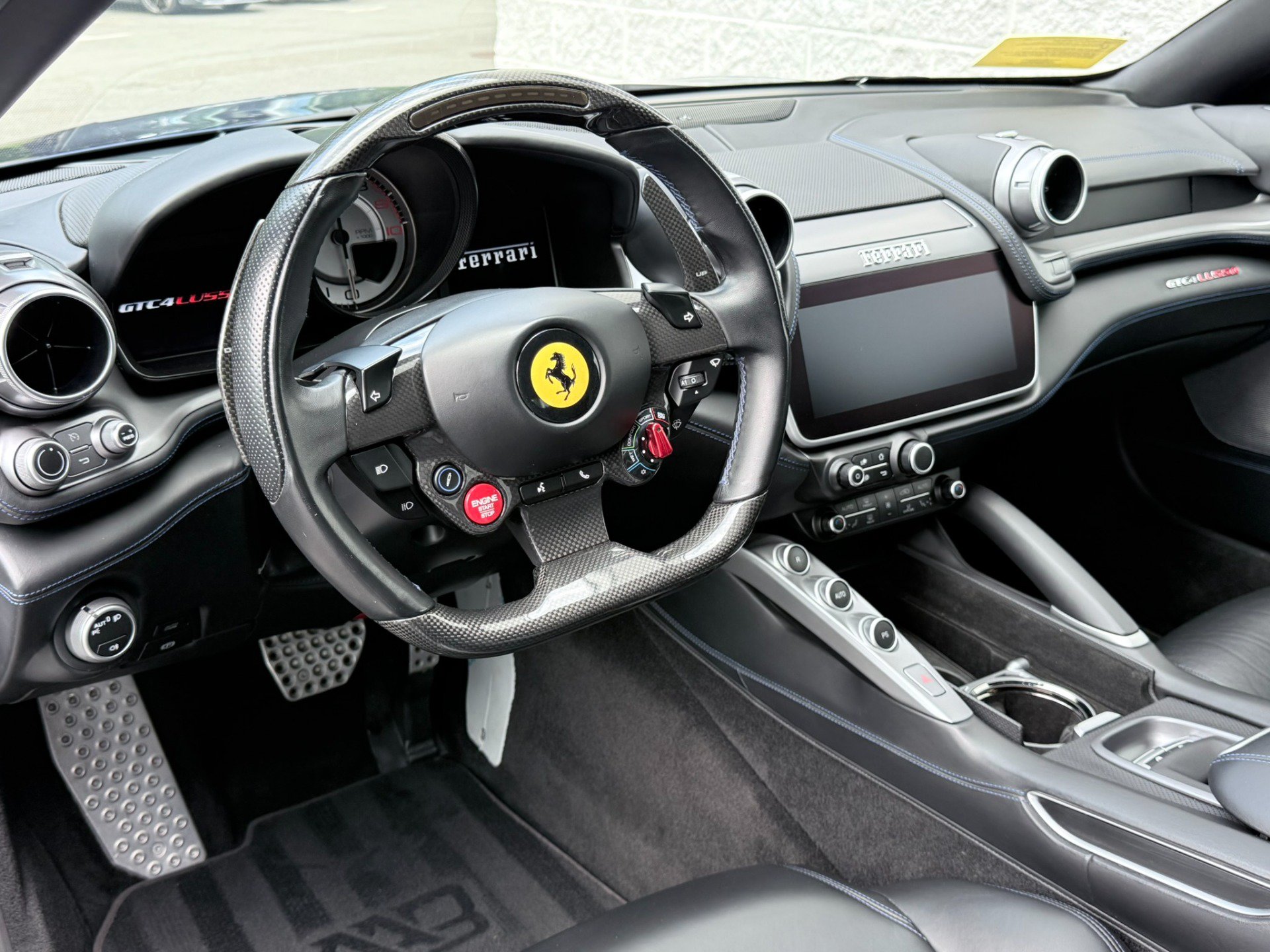Used 2019 Ferrari GTC4Lusso AWD/4WD image 20