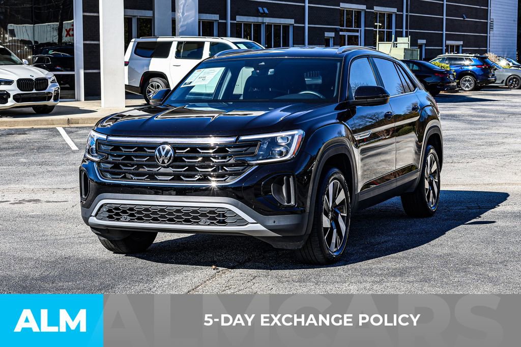 Used 2025 Volkswagen Atlas Cross Sport SE image 4