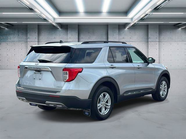 Used 2023 Ford Explorer XLT w/ Equipment Group 202A AWD/4WD image 27