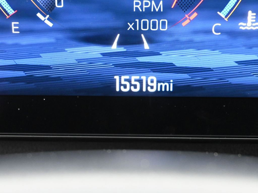 Used 2024 Chevrolet Traverse LT FWD image 30