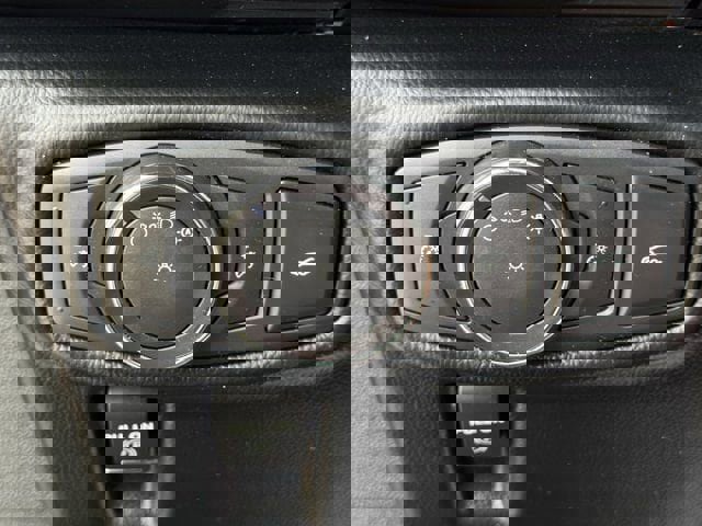 Used 2018 Lincoln MKX Reserve w/ Lincoln MKX Climate Package image 26