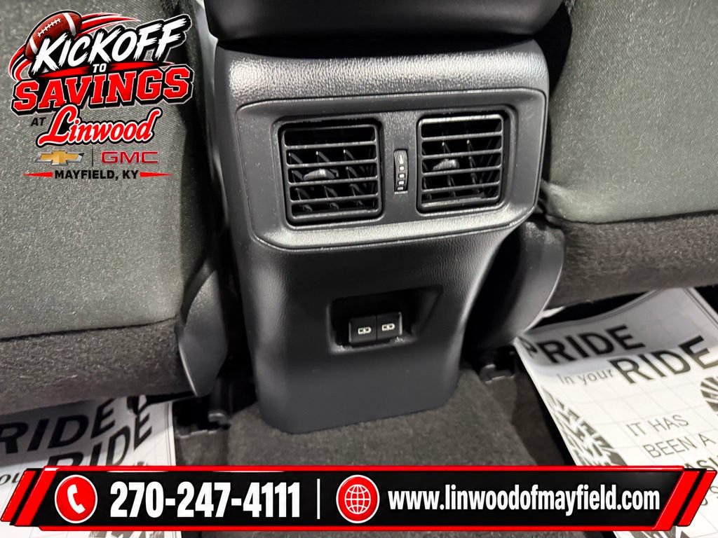Used 2025 Toyota RAV4 XLE FWD image 22