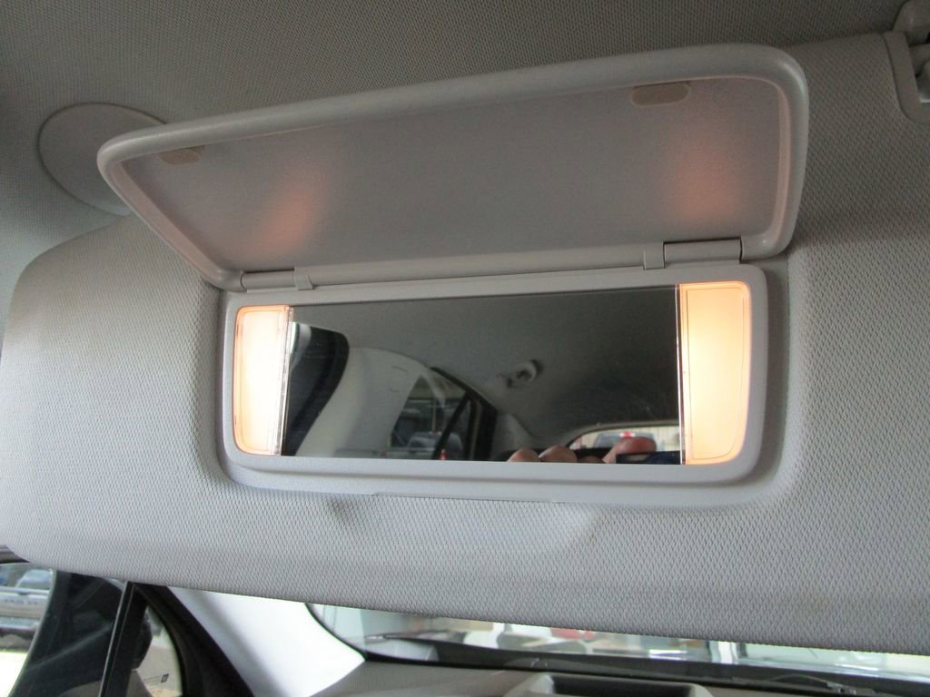 Used 2024 Buick Envision Sport Touring image 37