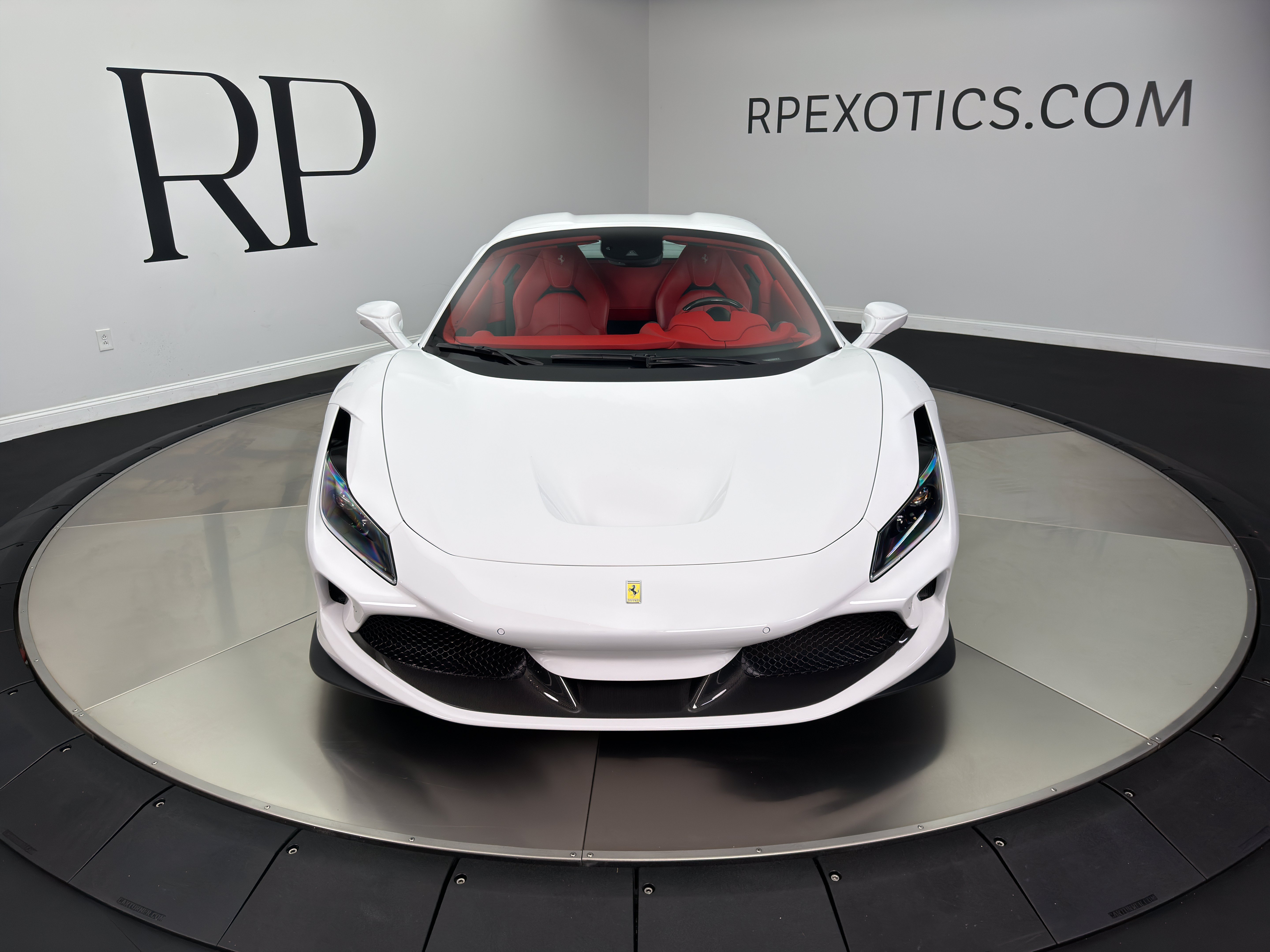 Used 2023 Ferrari F8 Tributo RWD image 12