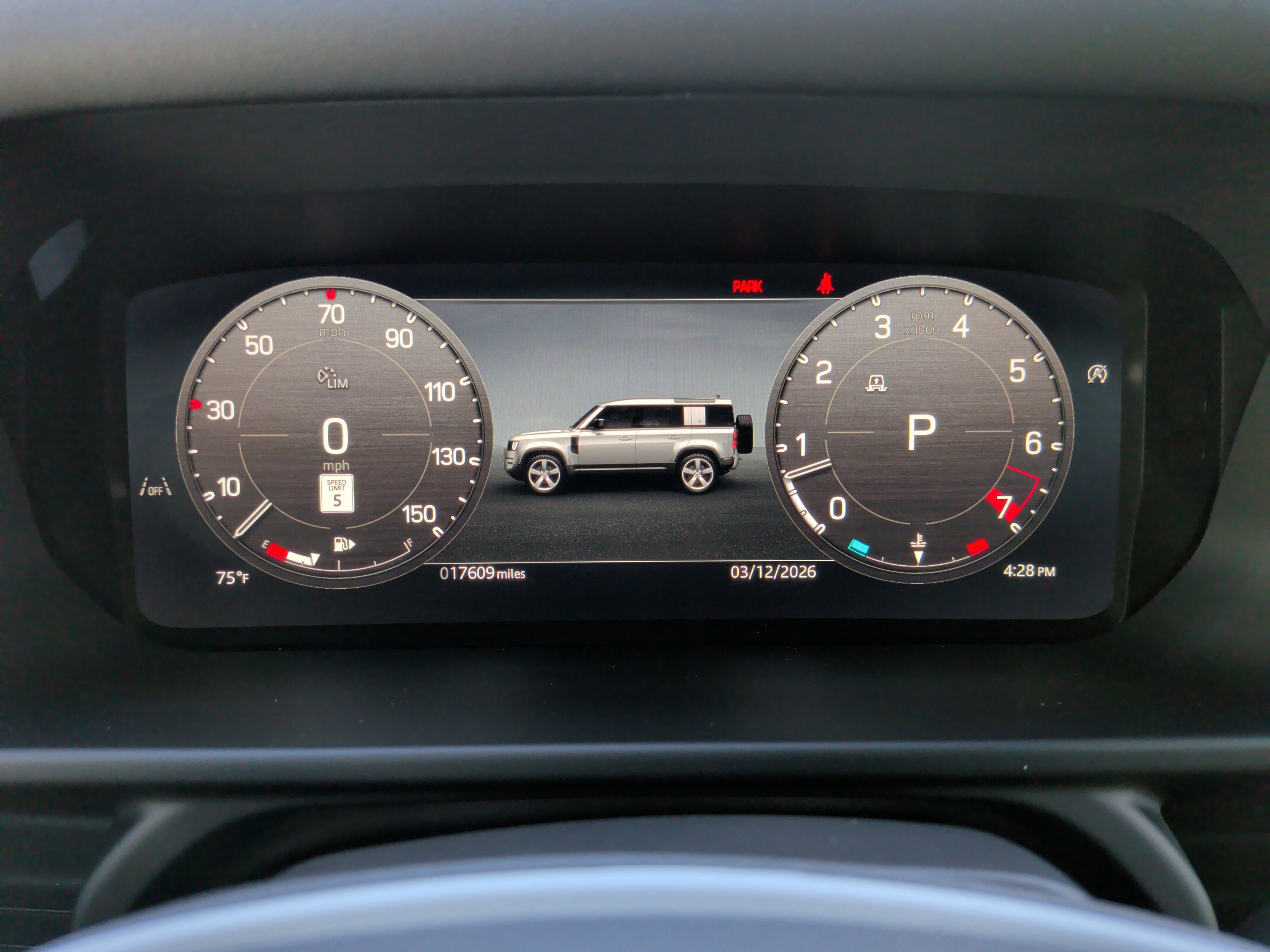 Used 2024 Land Rover Defender 110 S image 21