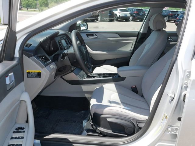 Used 2016 Hyundai Sonata SE FWD image 13