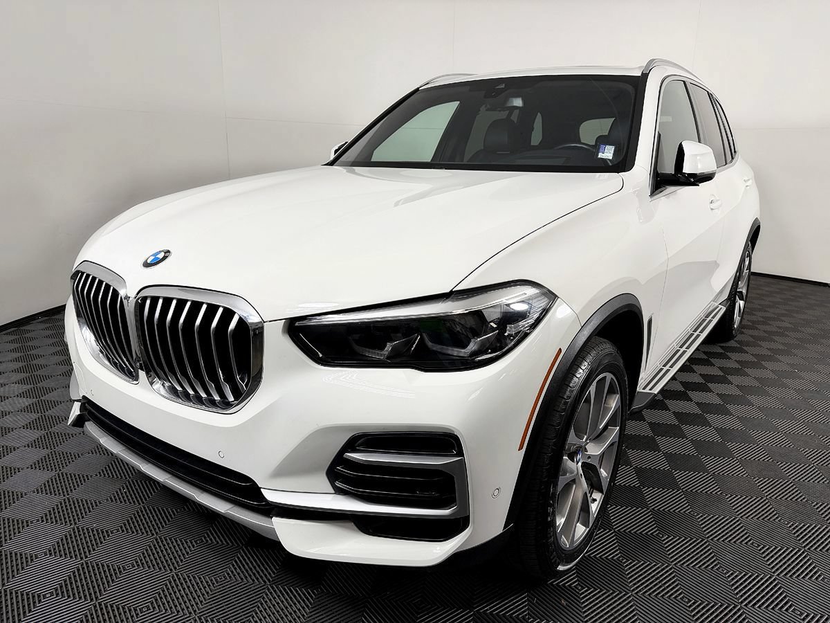 Used 2023 BMW X5 xDrive40i AWD/4WD image 3