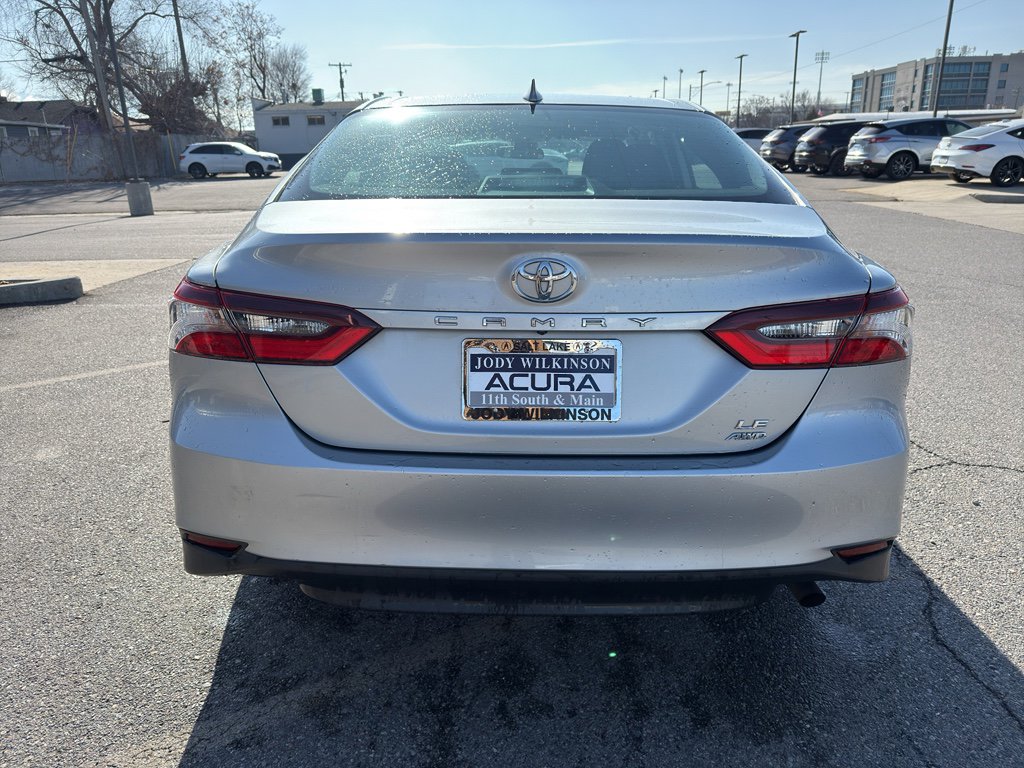 Used 2022 Toyota Camry LE image 6