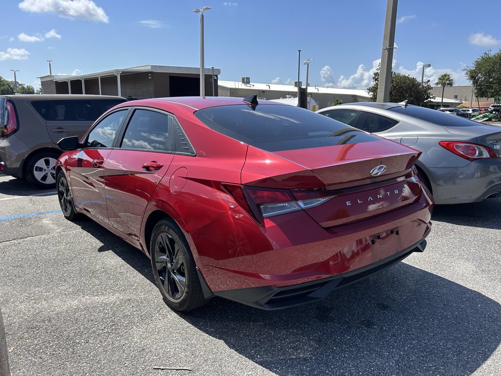 Certified 2023 Hyundai Elantra SEL FWD image 5