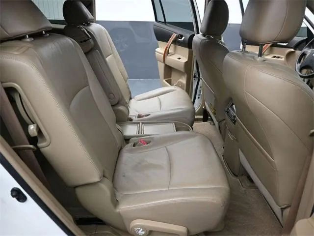 Used 2010 Toyota Highlander Limited image 16