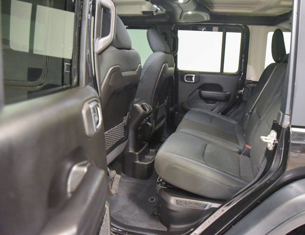 Used 2024 Jeep Wrangler Unlimited Rubicon 4xe image 4