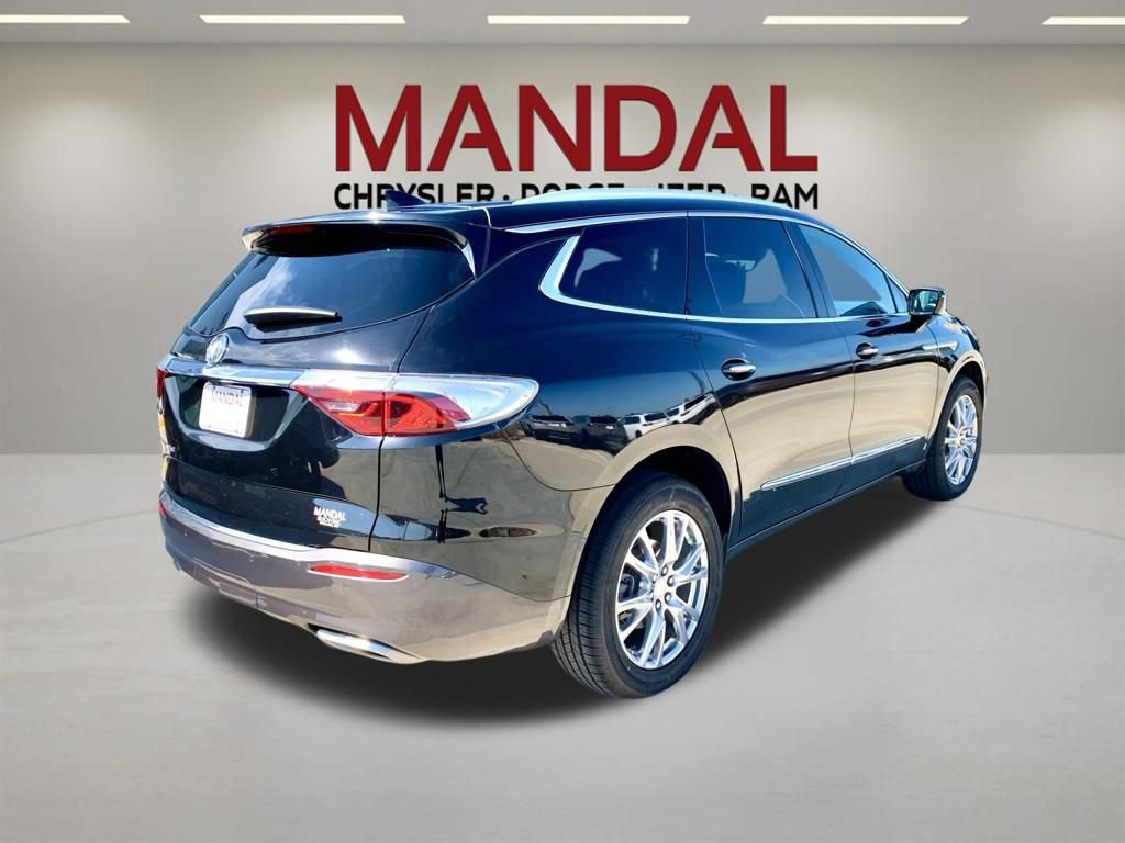 Used 2022 Buick Enclave Premium w/ Experience Buick Package FWD image 5