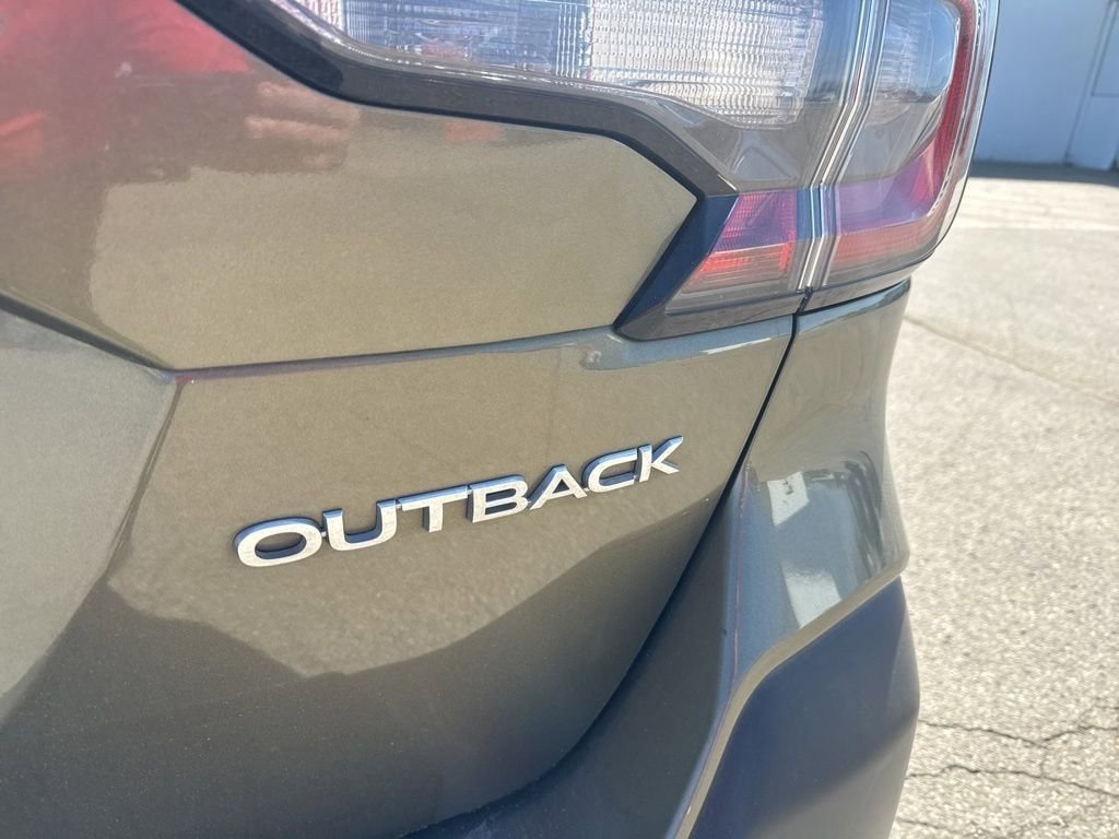Used 2022 Subaru Outback Limited w/ Popular Package #2 image 6