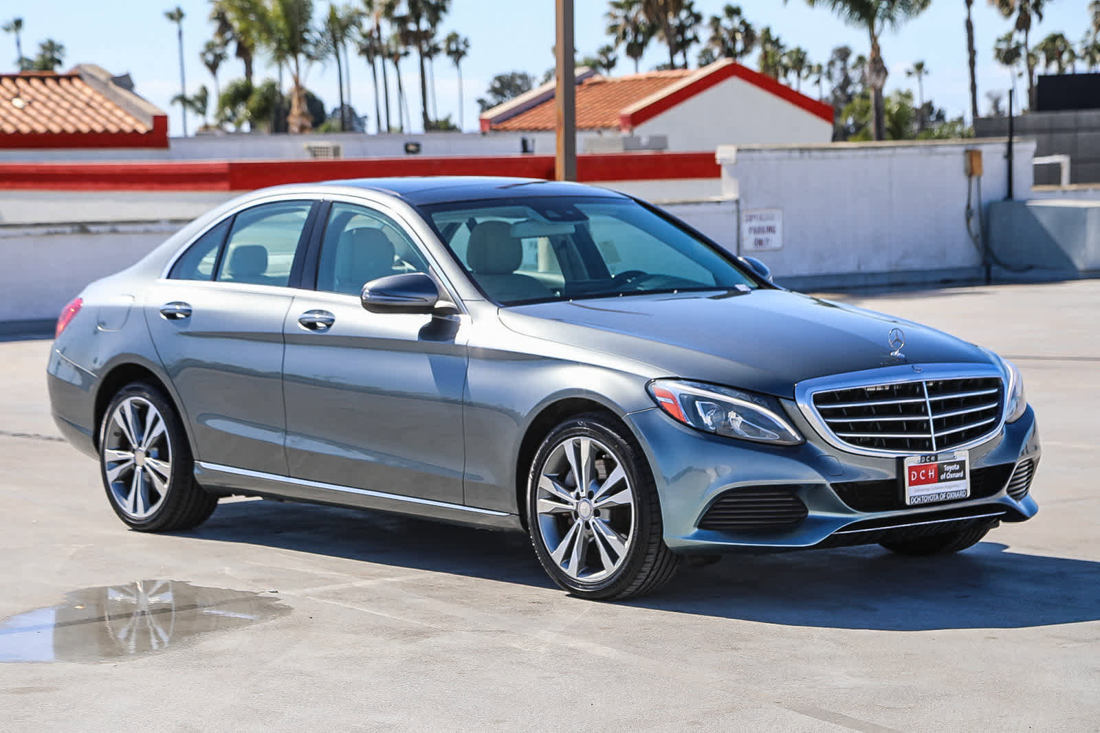 Used 2017 Mercedes-Benz C 300 Sedan image 4