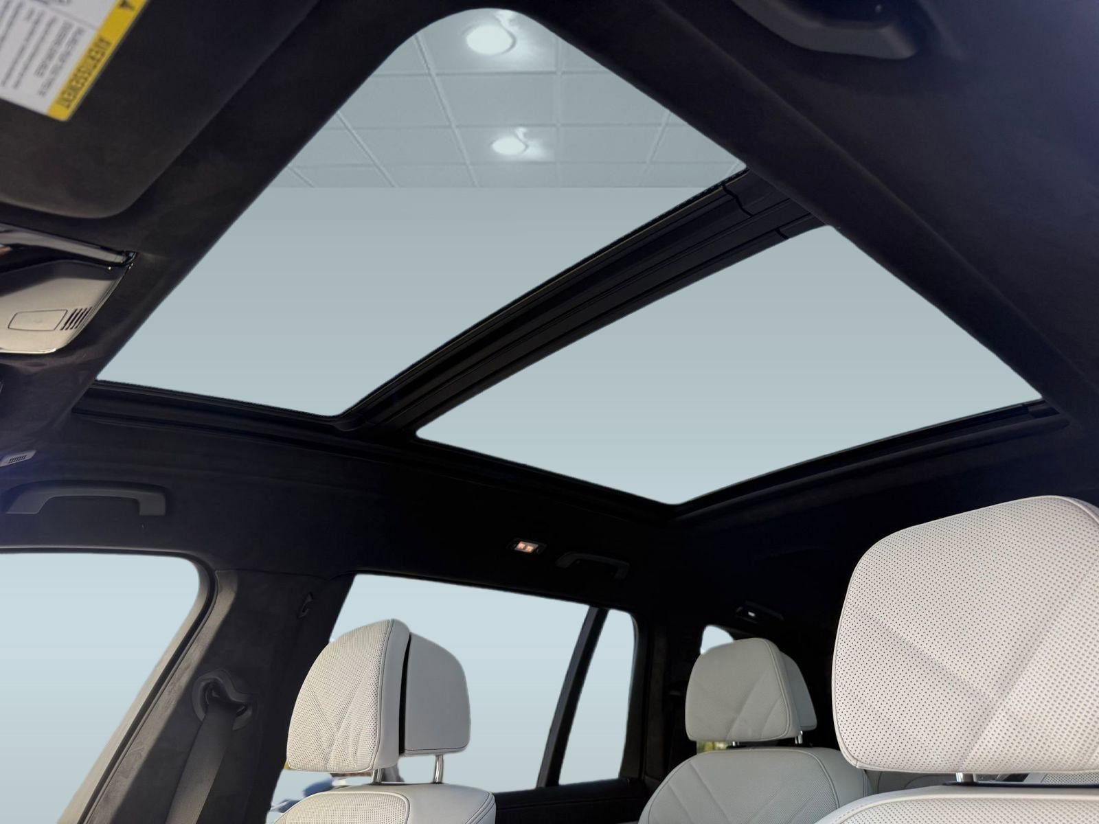 New 2026 BMW X7 xDrive40i w/ Executive Package image 13