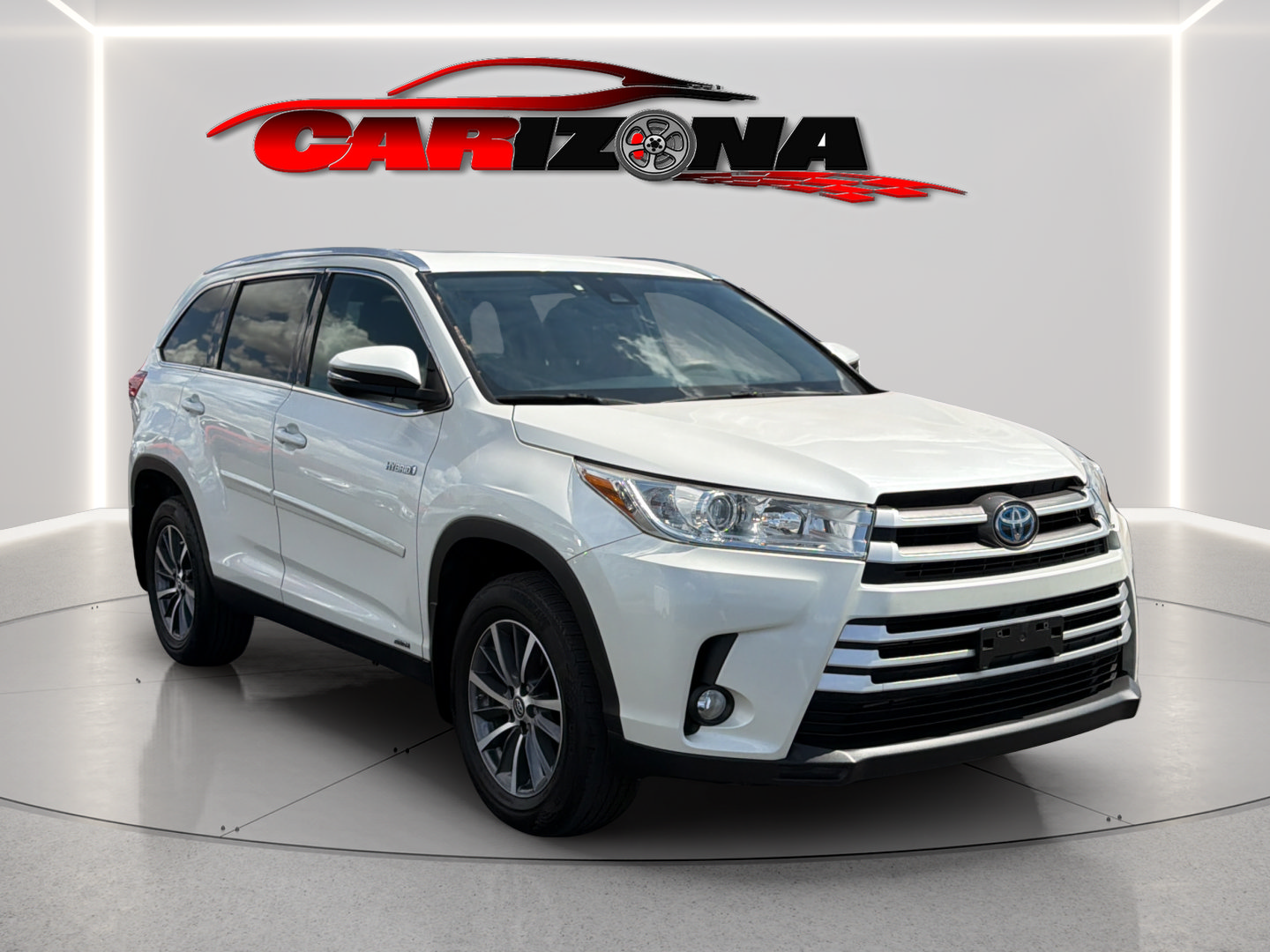 Used 2019 Toyota Highlander XLE AWD/4WD image 1